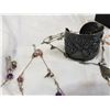 Image 8 : 2 TINS OF JEWELRY