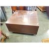 Image 2 : GLASSTOP ROLLING COFFEE TABLE