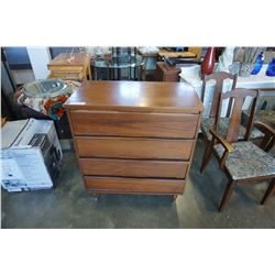 VINTAGE 4 DRAWER CHEST OF DRAWERS