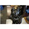 Image 2 : CERAMIC LADY FIGURE