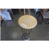 Image 2 : METAL PLANTER STAND