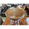 Image 2 : VINTAGE GLASS BALL AND CLAW FOOT ADJUSTABLE STOOL