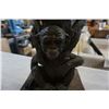 Image 2 : MONKEY STATUE
