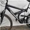 Image 2 : BLACK CARRERA BIKE