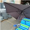 Image 2 : PATIO UMBRELLA AND FOLDING BEACH CHAIR