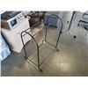 Image 2 : VINTAGE WROUGHT IRON BLANKET RACK