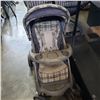 Image 2 : EDDIE BAUER FOLDING STROLLER