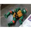 Image 2 : VINTAGE HARVARD BASKETBALL BRACKET AND 1989 TMNT FIGURE