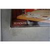 Image 2 : BLUENOSE II MODEL KIT