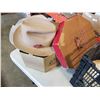 Image 2 : BOX OF COLLECTIBLES AND COWBOY HAT IN STETSON BOX
