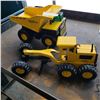 Image 1 : 2 METAL TONKAS - 1 DUMP TRUCK, 1 GRADER