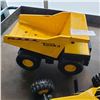 Image 2 : 2 METAL TONKAS - 1 DUMP TRUCK, 1 GRADER