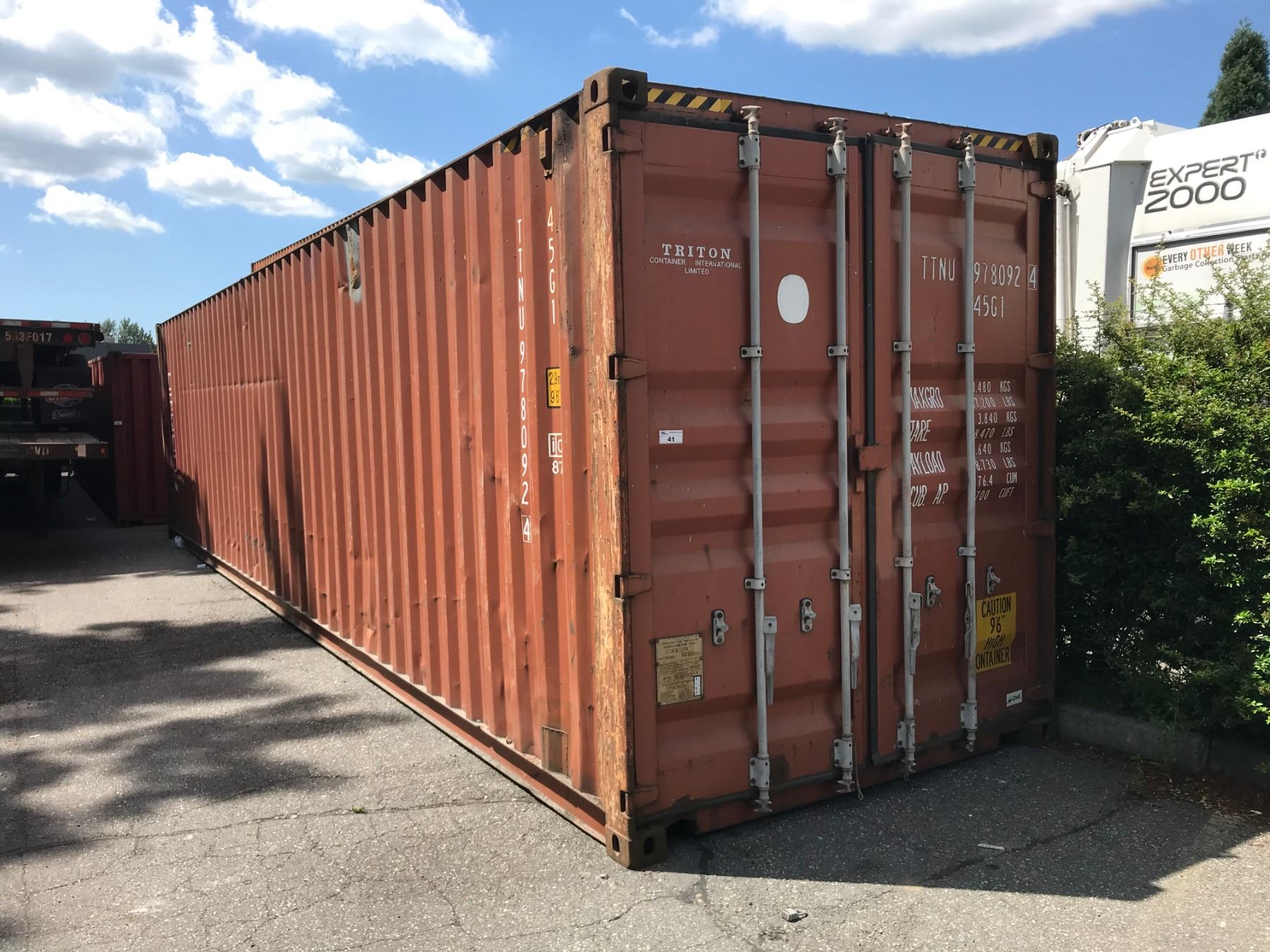 40' HIGH CUBE BROWN COMMERCIAL SHIPPING CONTAINER