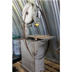 LARGE BANDSAW WITH EXTRA BLADES
