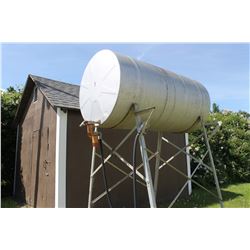 500 GALLON 2 COMPARTMENT FUEL TANK & STAND
