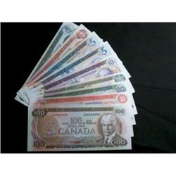 MULTI-COLOUR SPECIMEN SET, includes 9 n