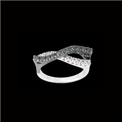 18KW Gold Black/White Diamond Crossing Swirl Ri