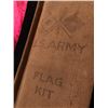 Image 2 : VINTAGE WWI UNITED STATES ARMY FLAG KIT (WORLD WAR I)