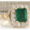 Image 2 : 4.05 CTW Natural Emerald And Diamond Ring In 18K Yellow Gold