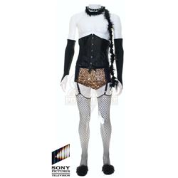Future Man (TV) – Josh Futturman’s (Josh Hutcherson) “Blackmail” Outfit – FM111