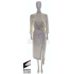 Future Man (TV) – Dr. Hogeveen’s (Katherine LaNasa) Outfit – FM268