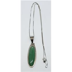 VTG CII STERLING PENDANT w/LARGE JADE