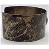 Image 4 : VINTAGE THICK CUFF WITH WHEAT ENGRAVED