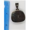 Image 4 : VINTAGE SQUARE STERLING PENDANT WITH DEEP