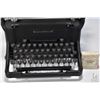 Image 2 : Vintage Underwood typewriter