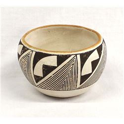 Historic Native American Acoma Pottery Bowl