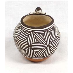 Native American Acoma Friendship Pottery Jar