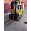 Image 1 : 2013 Hyster 8,000 Lb Capacity Electric Forklift Model E80XN