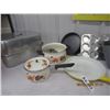 Image 3 : 30 Cup Coffee Perk, Cast Fry Pan, Roasters, Pots & Pans