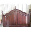 Image 2 : Post Bed 64" Wide
