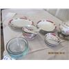 Image 3 : Mixing Bowls, China Place Sdetting, & Pyrex