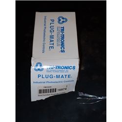 TRI-TRONICS #PM-8225 PLUG-MATE DUAL FUNCTION PROGRAMMABLE CONTROL