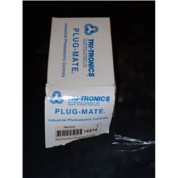 TRI-TRONICS #PM-8225 PLUG-MATE DUAL FUNCTION PROGRAMMABLE CONTROL