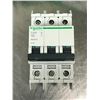 Image 2 : LOT OF SCHNEIDER 60198 / 60240 CIRCUIT BREAKER
