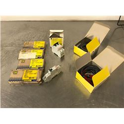 LOT OF SQUARE D CIRCUIT BREAKER / SWITCH