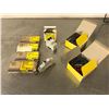 Image 1 : LOT OF SQUARE D CIRCUIT BREAKER / SWITCH