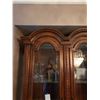 Image 2 : China cabinet