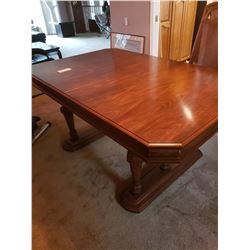 Dining table w/ 2 inserts