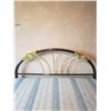 Image 4 : Queen bed