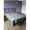 Image 1 : Adjustable new Queen bed