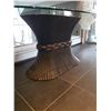 Image 5 : Glass top dining table