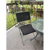 Image 4 : Patio set and shelves