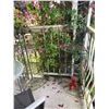 Image 8 : Patio set and shelves
