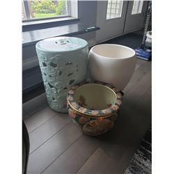 Lot of decorative furniture