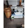 Image 1 : Lot of storage solutions