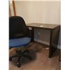 Image 1 : Desk and chair C